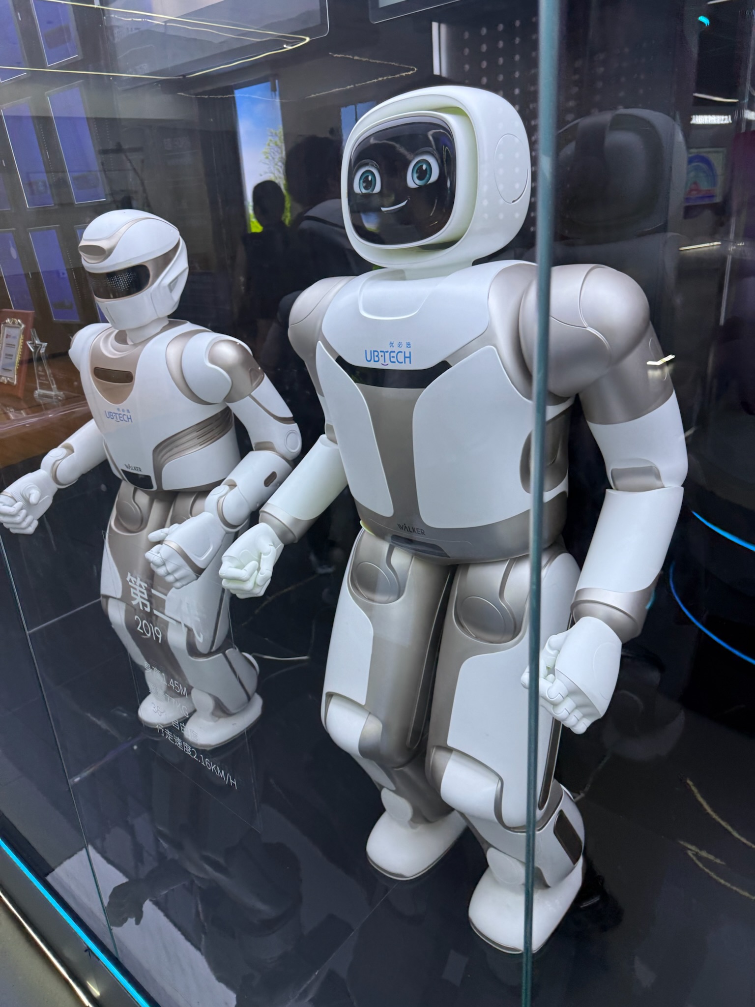 Demonstração do robô educacional UGOT