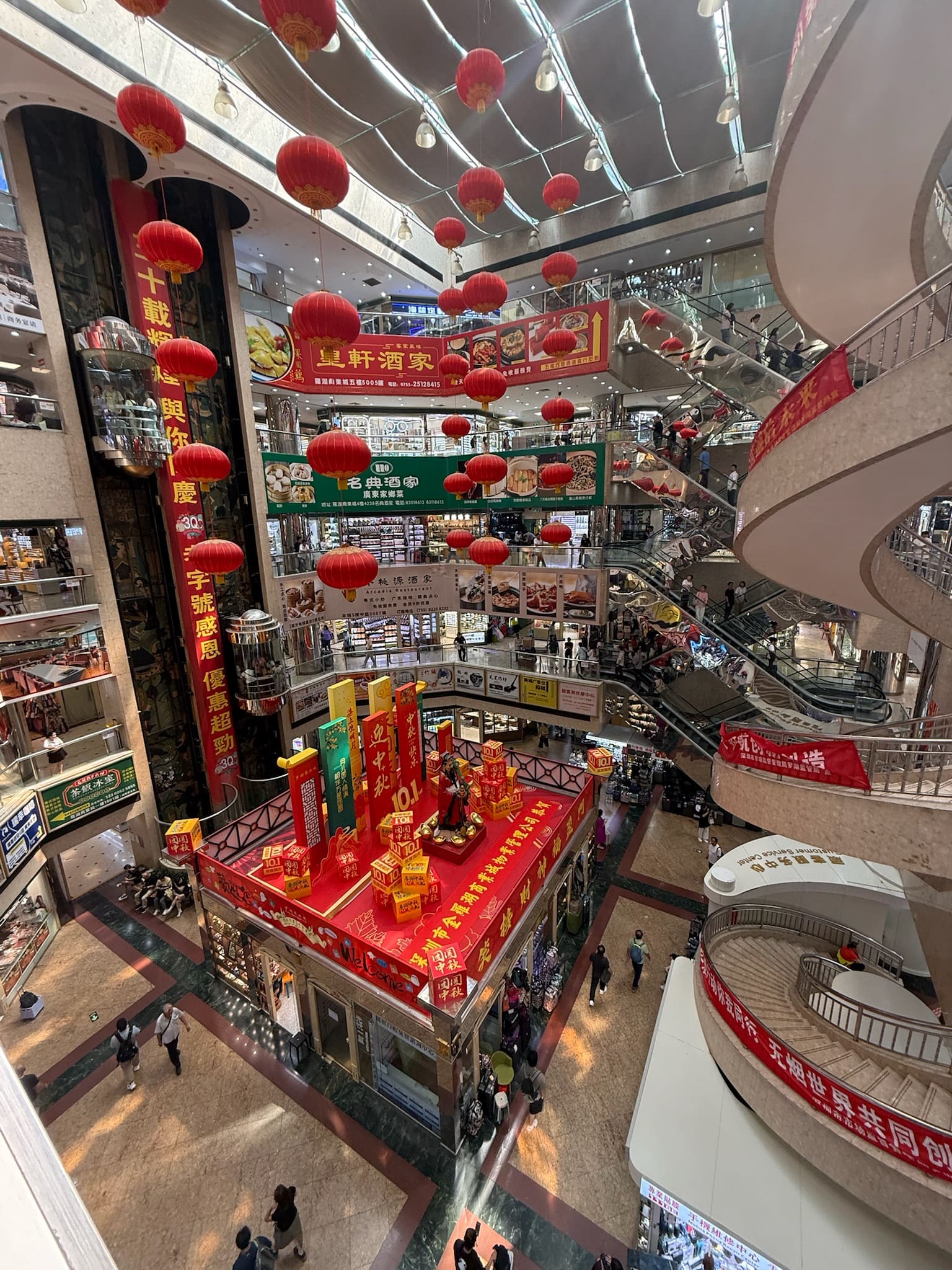 Lan Kwai Fong - vida noturna em Hong Kong