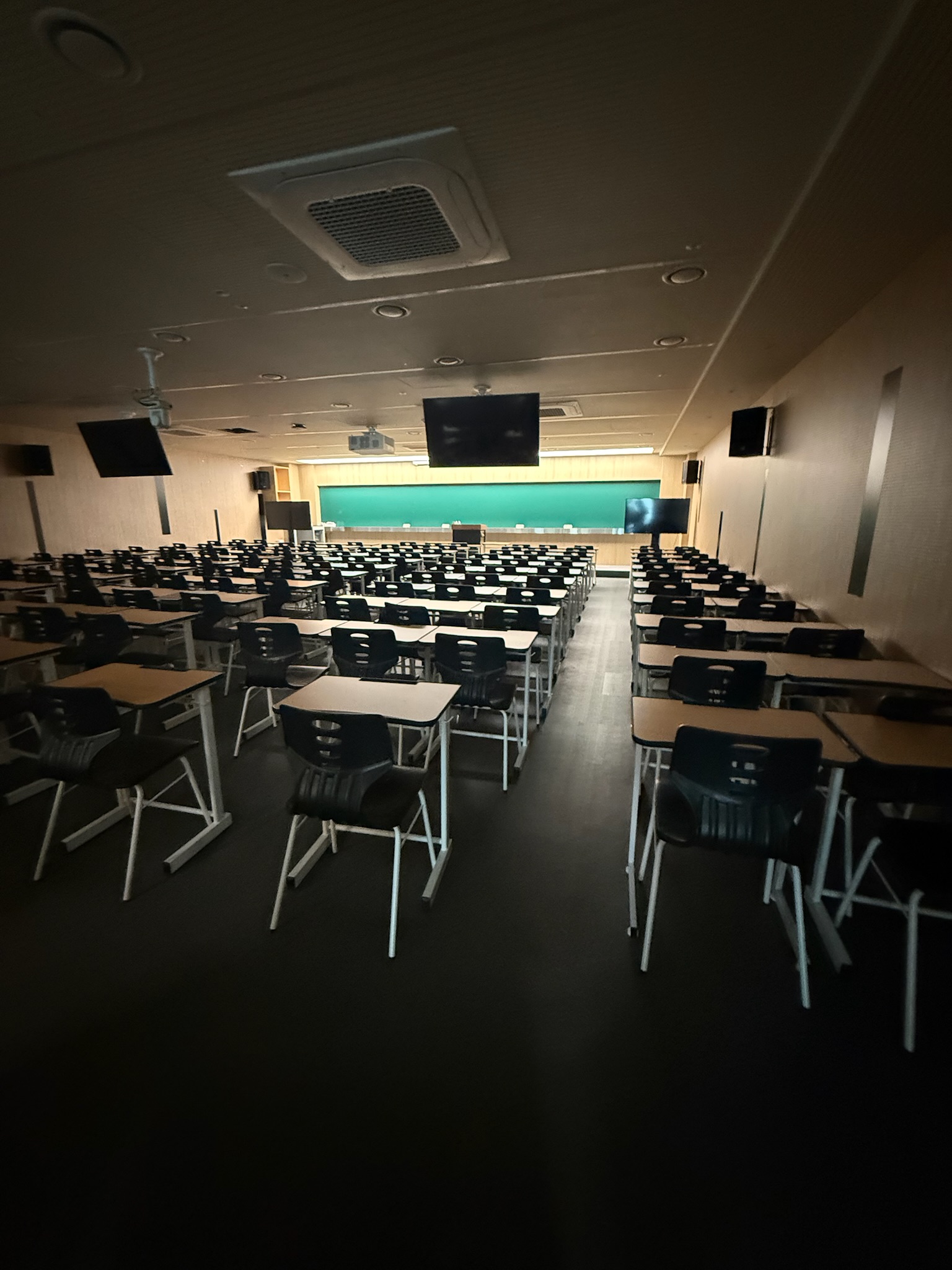 Apresentação sobre inovação educacional na Samsung HQ
